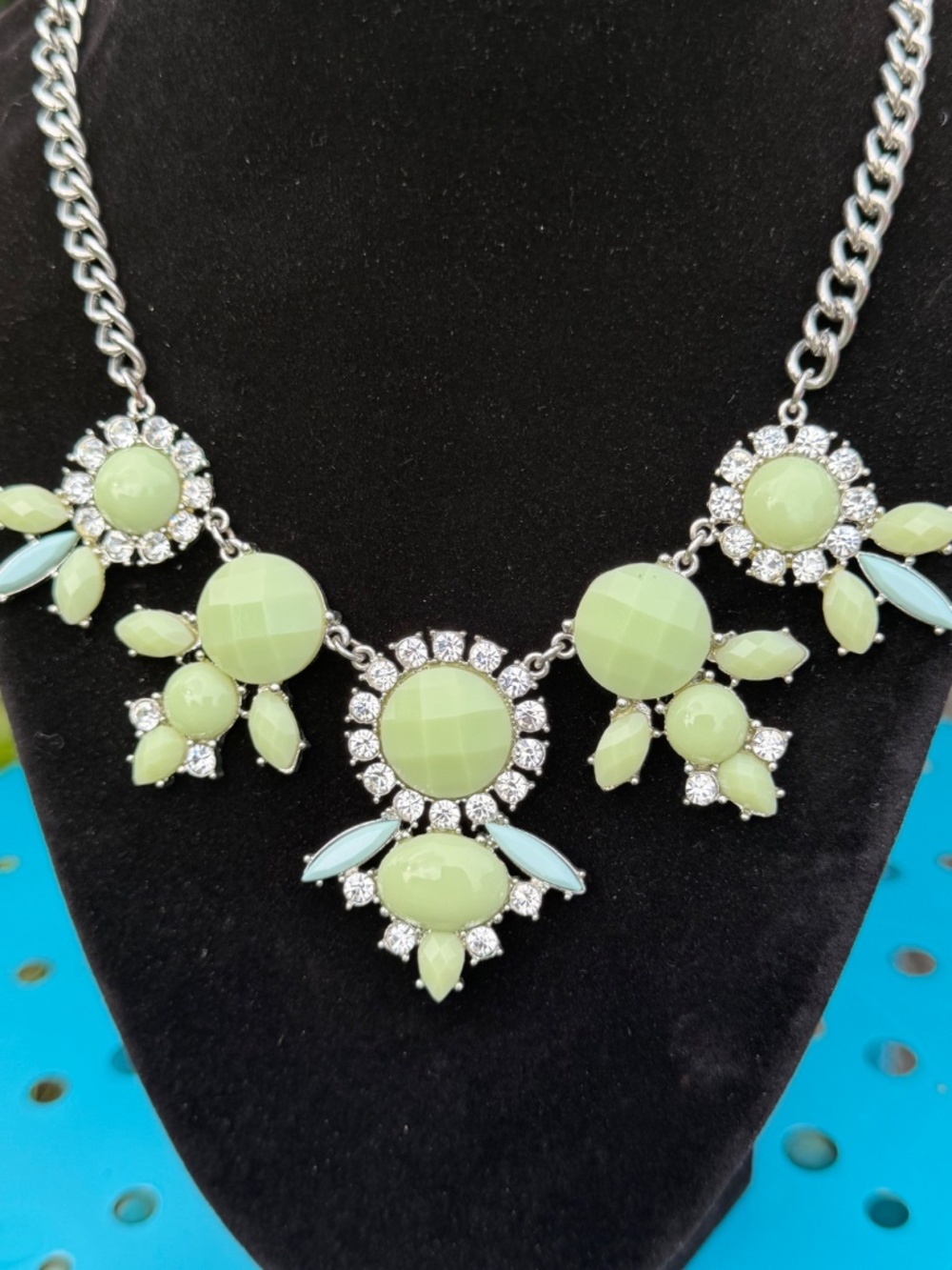 Pastel Mint Green Rhinestone Statement Bib Necklace Silver Tone Boho Style - Picture 2 of 3